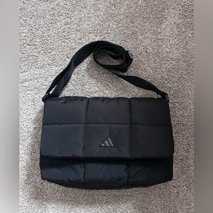 ADIDAS Black Quilted crossbody bag purse zipper Lightweight Used Once